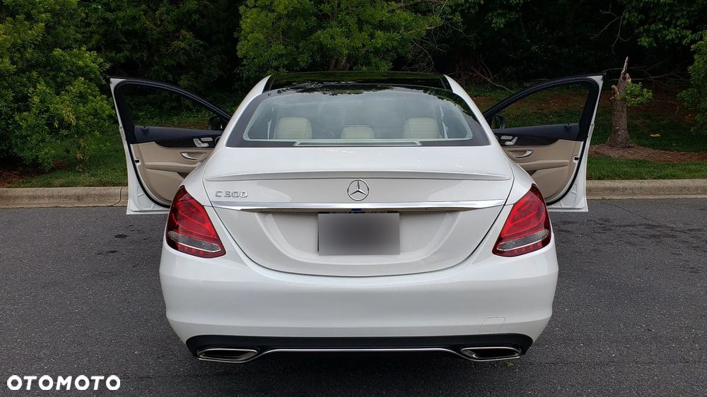 Mercedes-Benz Klasa C 300 9G-TRONIC AMG Line - 7