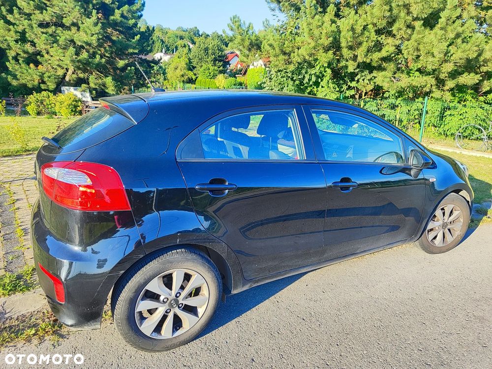Kia Rio 1.2 L - 23