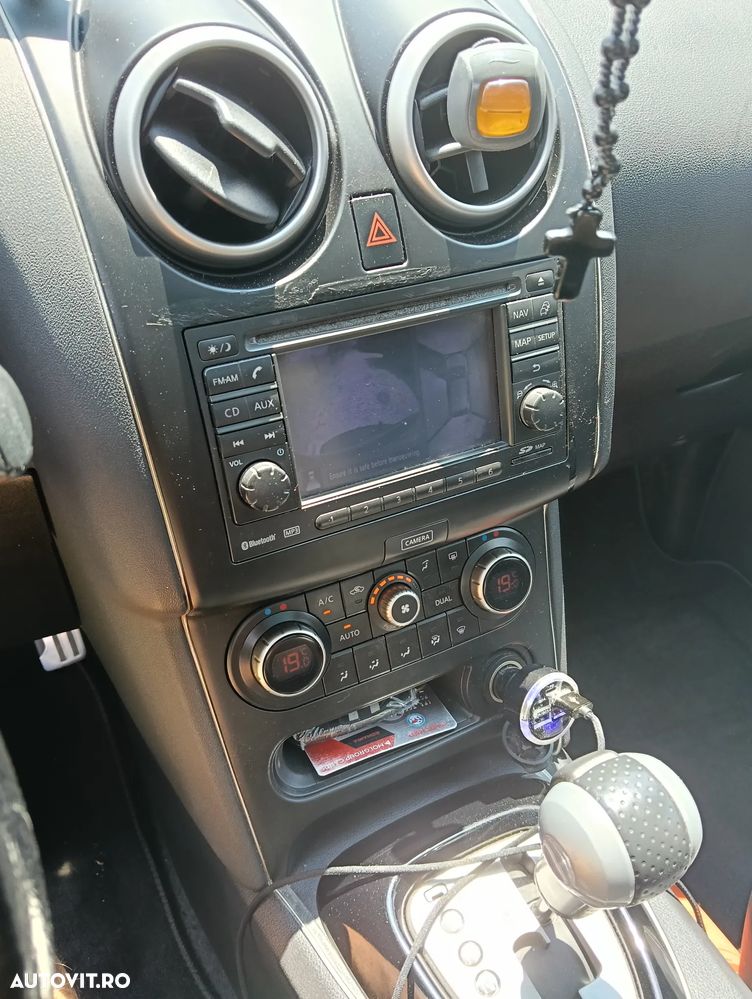 Nissan Qashqai 2.0 DCI 4 x 4 DPF Aut tekna - 29