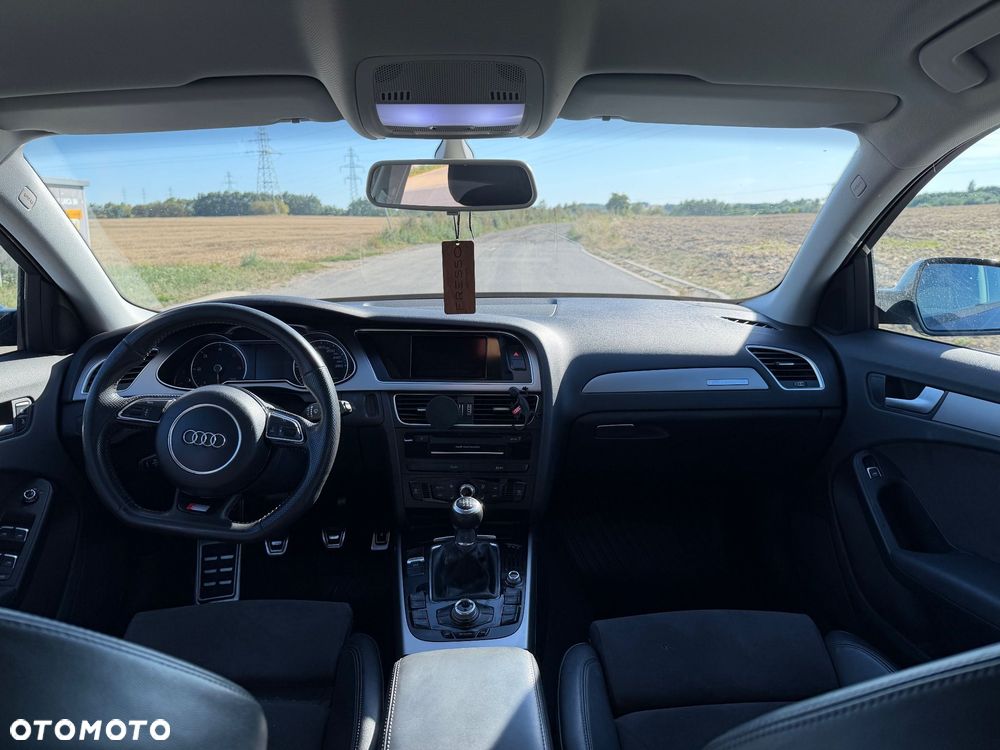Audi A4 Avant 2.0 TDI Quattro Line - 14