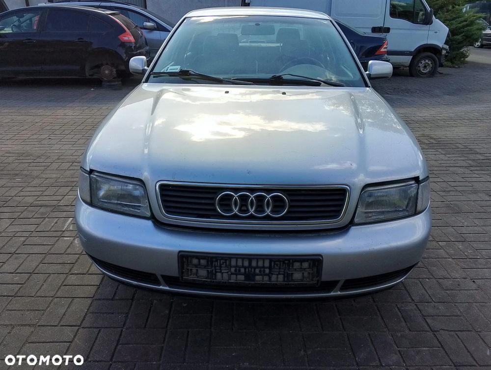Audi A4 B5 Przed Lift (94-97.) 1.9 TDI 89KM. Silnik AHU Skrzynia DHL lakier LY7M / L5.Cały na części. GWARANCJA !!! Przód Tył Zestaw Komplet Drzwi Klapa Zderzak Błotnik Maska Grill Atrapa Szyba Pas Lampa Lusterko Boczki Fotel Kanapa Kokpit Deska Rozdzielcza Przełącznik Włącznik Sterownik Przewody Wiązka Instalacja Moduł Komputer Czujnik Listwa Pompa Alternator Wtryski Głowica Rozrusznik Kompresor Sprzęgło Dwumas Silnik Skrzynia ABS Klimatyzacji Paliwa Wspomagania Kolektor Turbina Przepustnica Zawór Chłodnica Koło Hak Belka Sanki Zawieszenie Mcpherson Półoś Amortyzator Wydech Tłumik Zacisk Most - 2