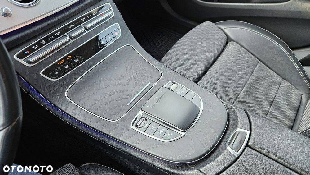 Mercedes-Benz Klasa E - 31