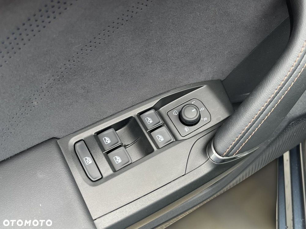 Cupra Leon 1.5 eTSI DSG - 33