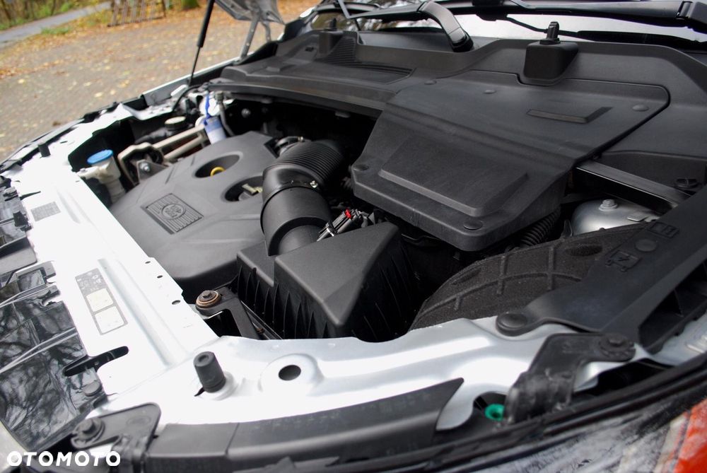 Land Rover Discovery Sport 2.0 Si4 HSE Luxury - 5