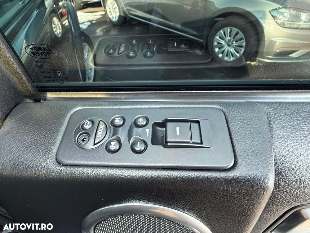 Land Rover Discovery - 22