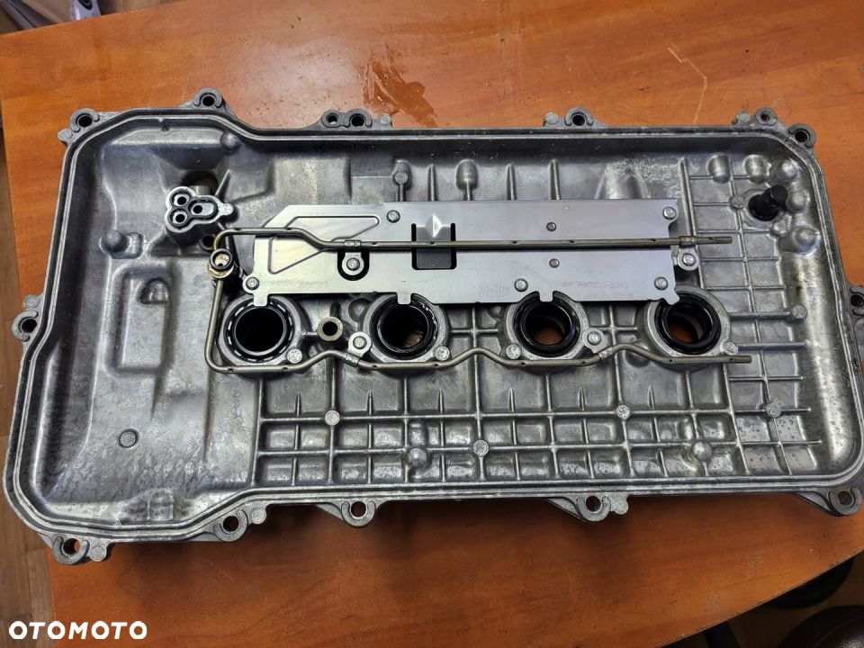 POKRYWA ZAWORÓW TOYOTA PRIUS HYBRID 1.8 X2ZR-W22U - 3