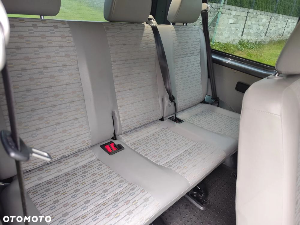 Volkswagen Transporter - 9