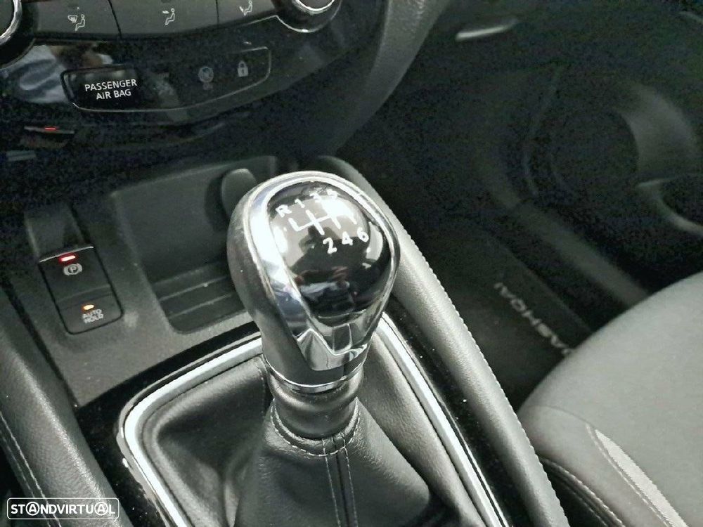 Nissan Qashqai 1.5 dCi N-Connecta - 19