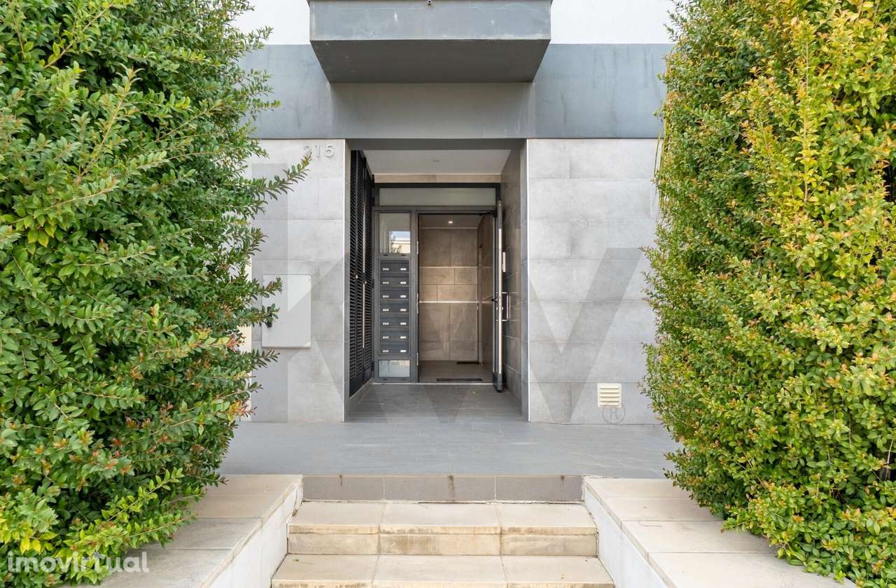 T3 de Design Moderno no Patacão: Conforto Tecnológico e Lazer Exterior - Grande imagem: 2/40