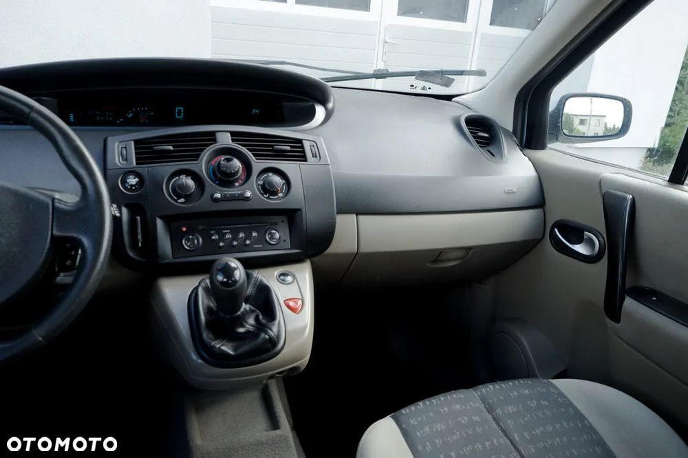 Renault Scenic 1.6 16V Authentique - 23