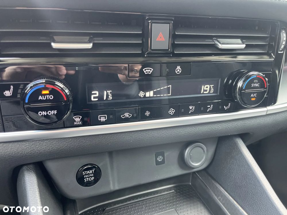 Nissan Qashqai 1.3 DIG-T MHEV N-Connecta Xtronic - 15