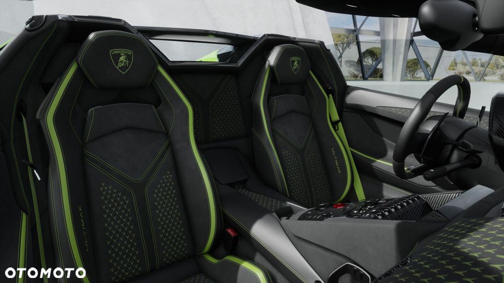 Lamborghini Aventador - 14