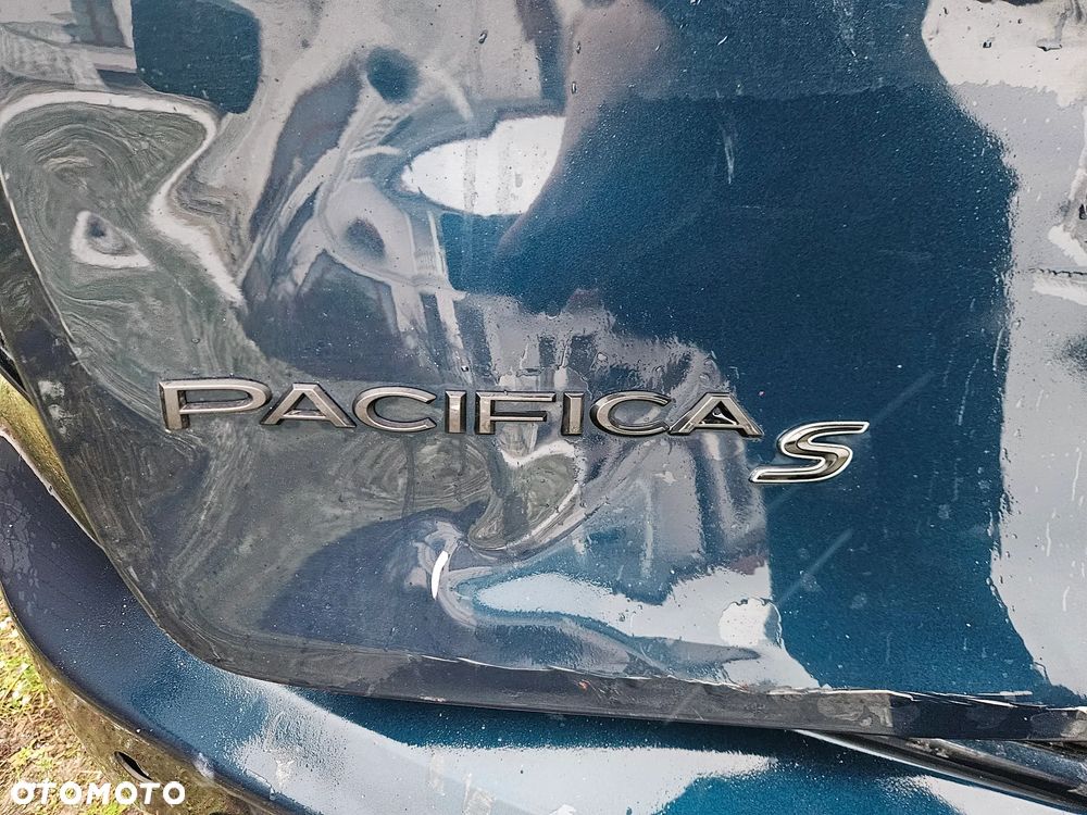 Chrysler Pacifica - 16