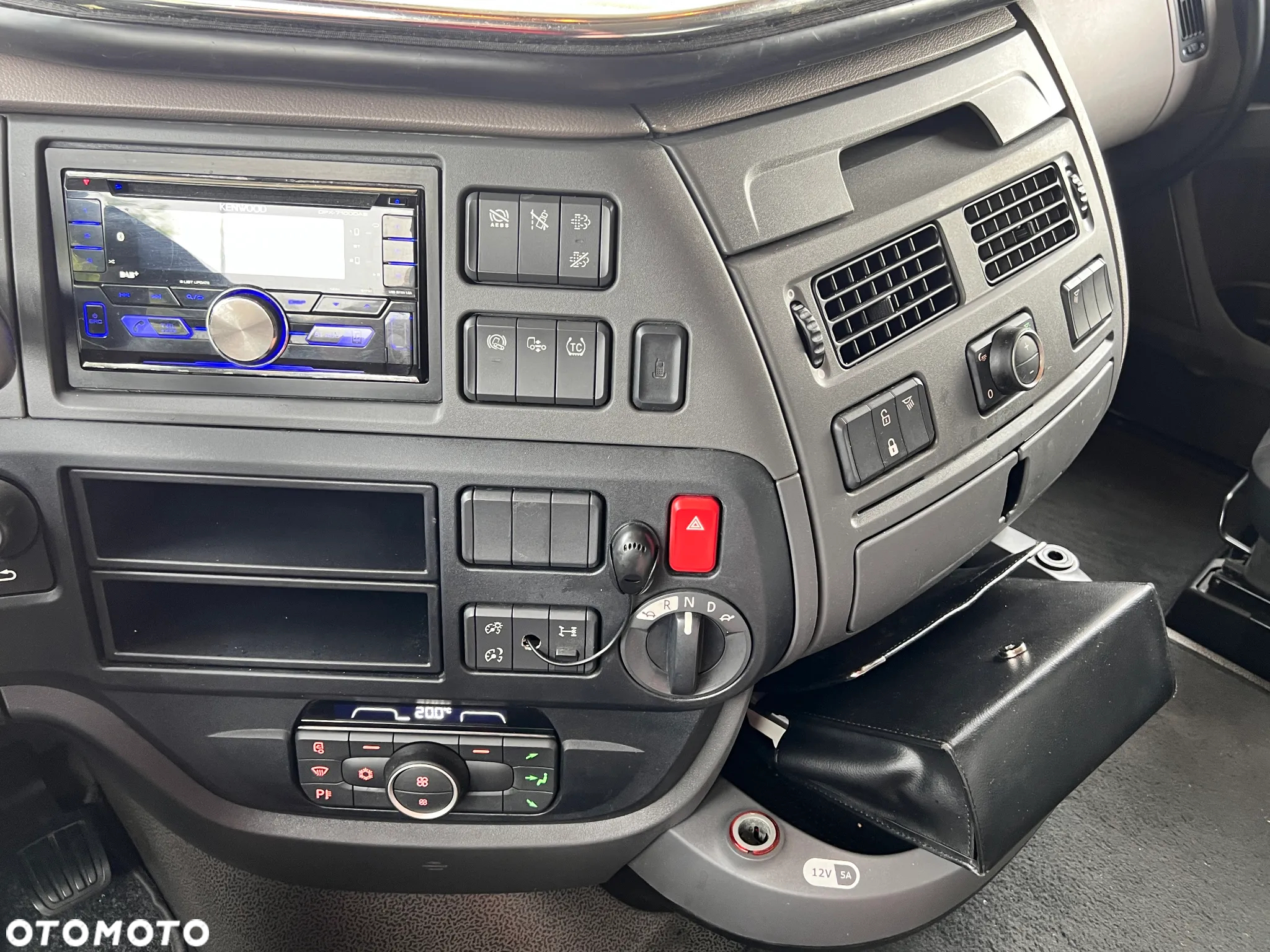 DAF XF 530 z Niemiec retarder idealny standard 2019 SSC - 24