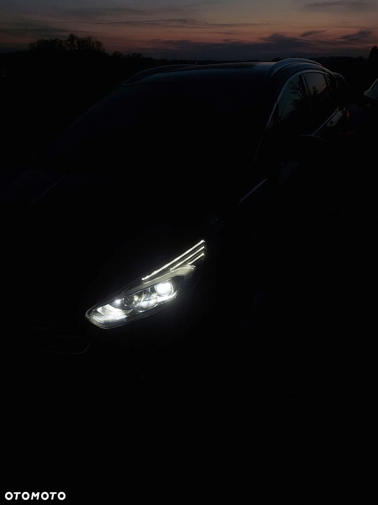 Ford S-Max 2.0 TDCi Titanium PowerShift - 26