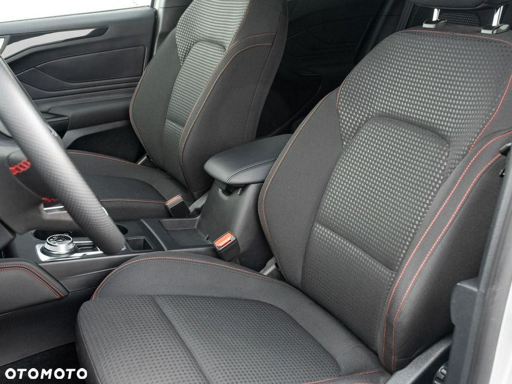 Ford Focus - 13