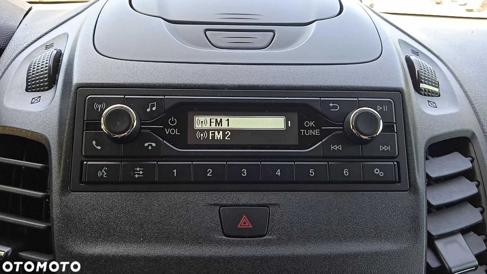 Ford Transit Connect - 15