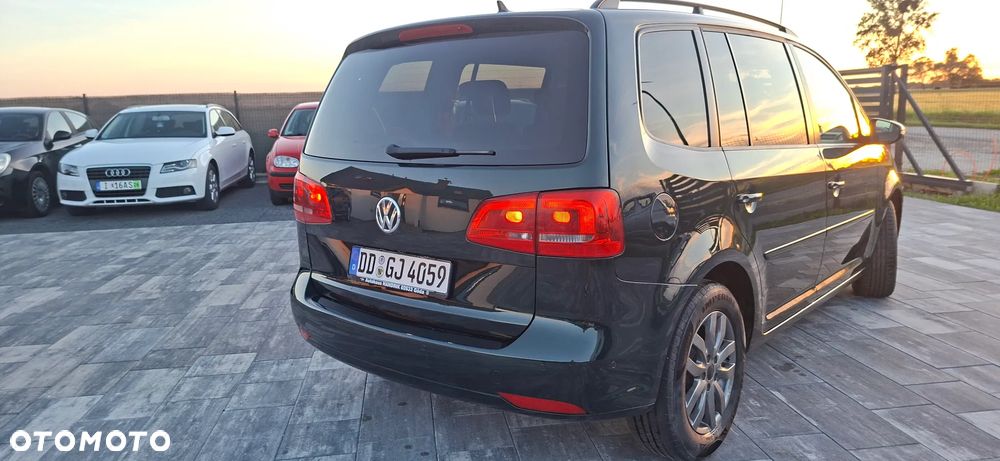 Volkswagen Touran 2.0 TDI DPF DSG Highline - 5