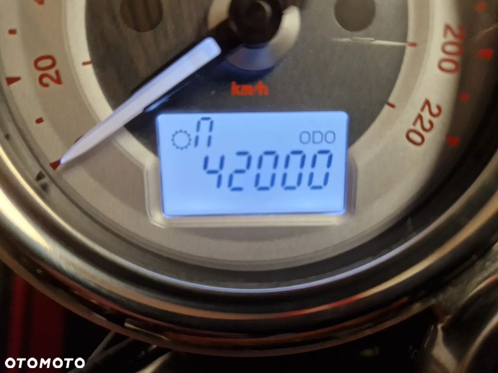 Triumph Thruxton - 37