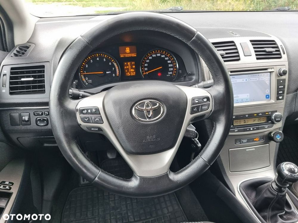 Toyota Avensis - 20