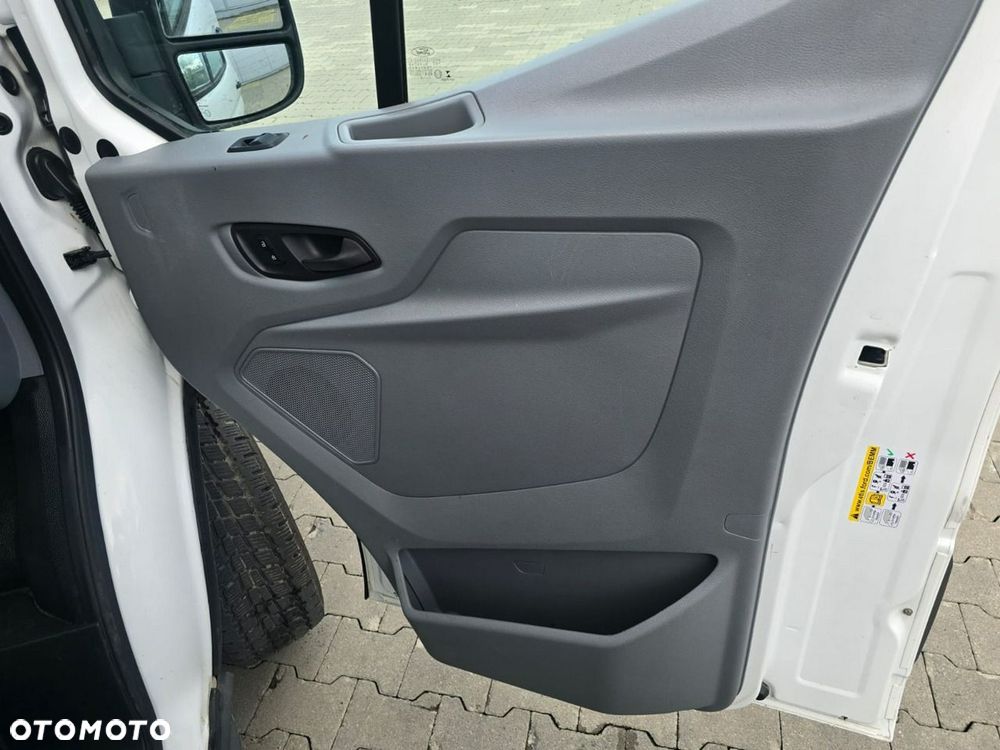 Ford Transit - 22