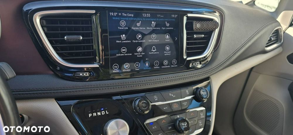 Chrysler Pacifica - 10