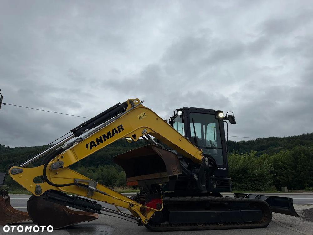 Yanmar VIO50-6A Koparka Gąsienicowa 5 ton jak Nowa z Salonu 2018 rok. 1900 mtg. Szybko-złącze. Łyżka uchylna Hydraulicznie. 3 łyżki Oryginalne skandynawskiego typu. Yanmar silnik 4 cylindry! Maszyna z Norwegii. DEKRA 2026rok AKTUALNA! Dokumentacja! Pompa ON. ani deka luzów i wycieków! OKAZJA Linia Hydr. Plus. Długie ramię PLUS. Oświetlenie LED. Gąski bardzo ładne. Wielka Okazja! Pełne sterowanie z dżojstików!! - 14