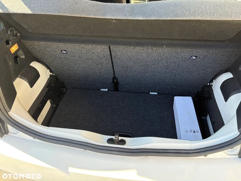 Volkswagen up! 1.0 move - 27