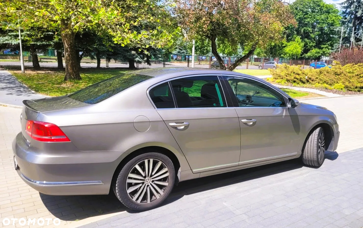 Volkswagen Passat 2.0 TDI Highline R-Style DSG - 3