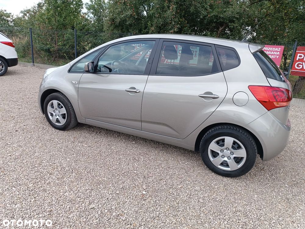 Kia Venga 1.4 CRDi 90 Business Line - 26