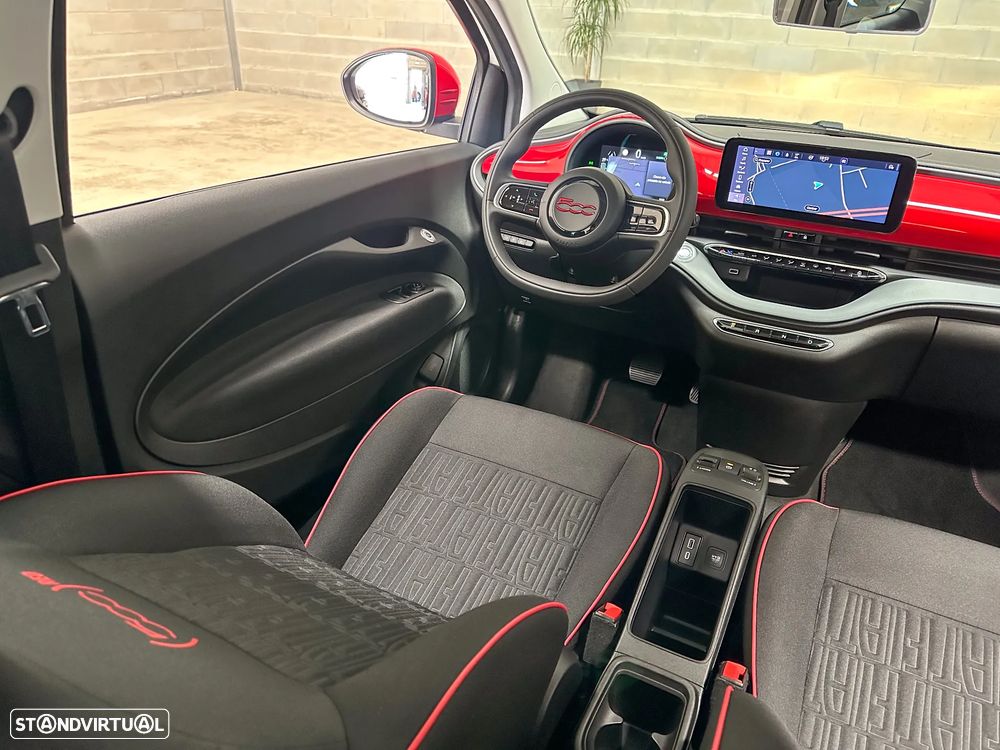 Fiat 500e 23,8kWh Red - 13