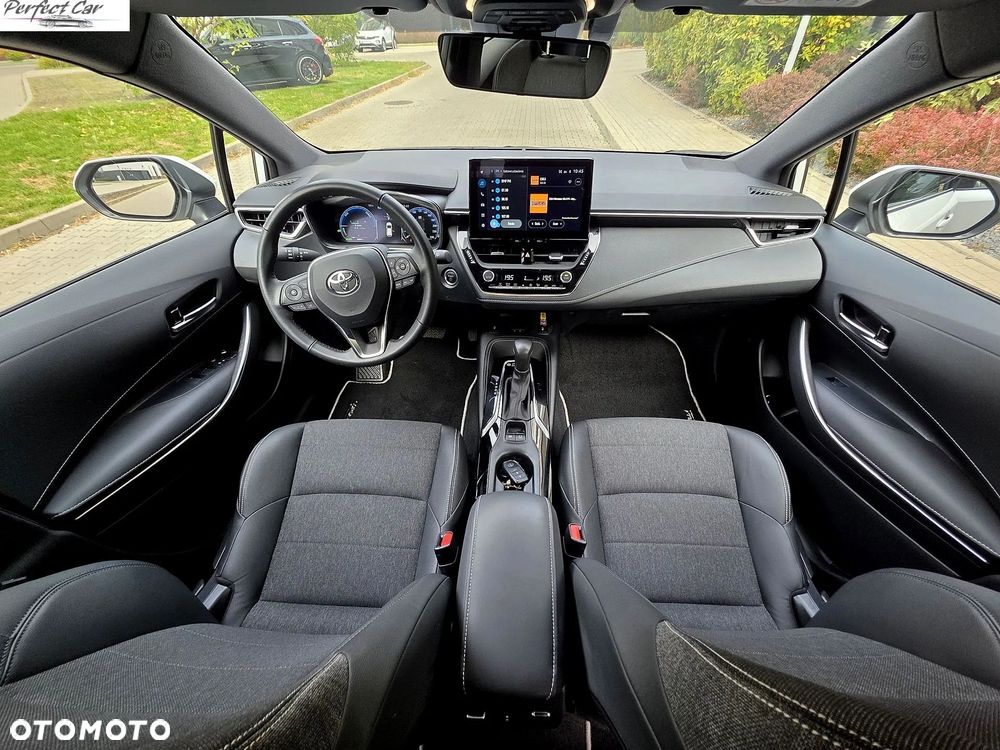 Toyota Corolla 1.8 Hybrid Style - 12