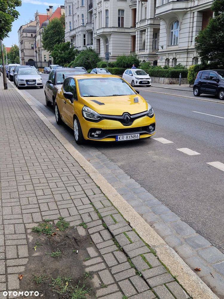 Renault Clio TCe 220 EDC R.S Trophy - 13