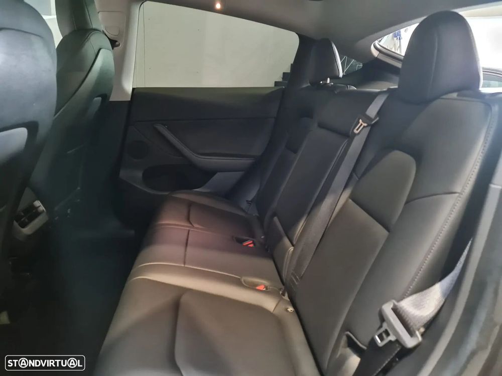 Tesla Model Y Long Range Dual Motor AWD - 15