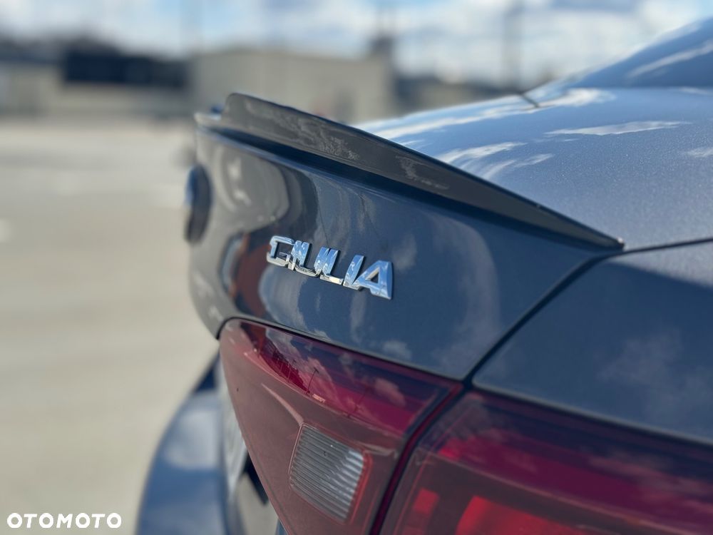 Alfa Romeo Giulia 2.0 Turbo 16V AT8 Veloce Ti - 7