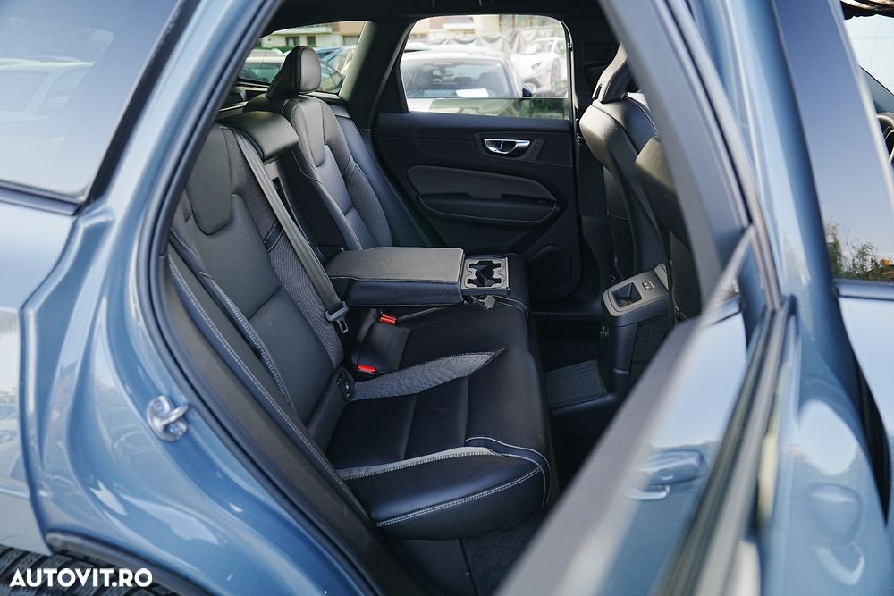 Volvo XC 60 Recharge T6 Twin Engine eAWD R-Design Expression - 20