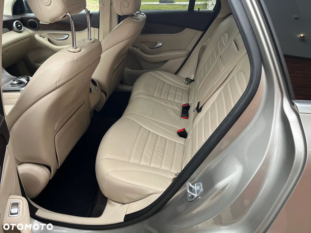 Mercedes-Benz GLC 250 4Matic 9G-TRONIC - 12