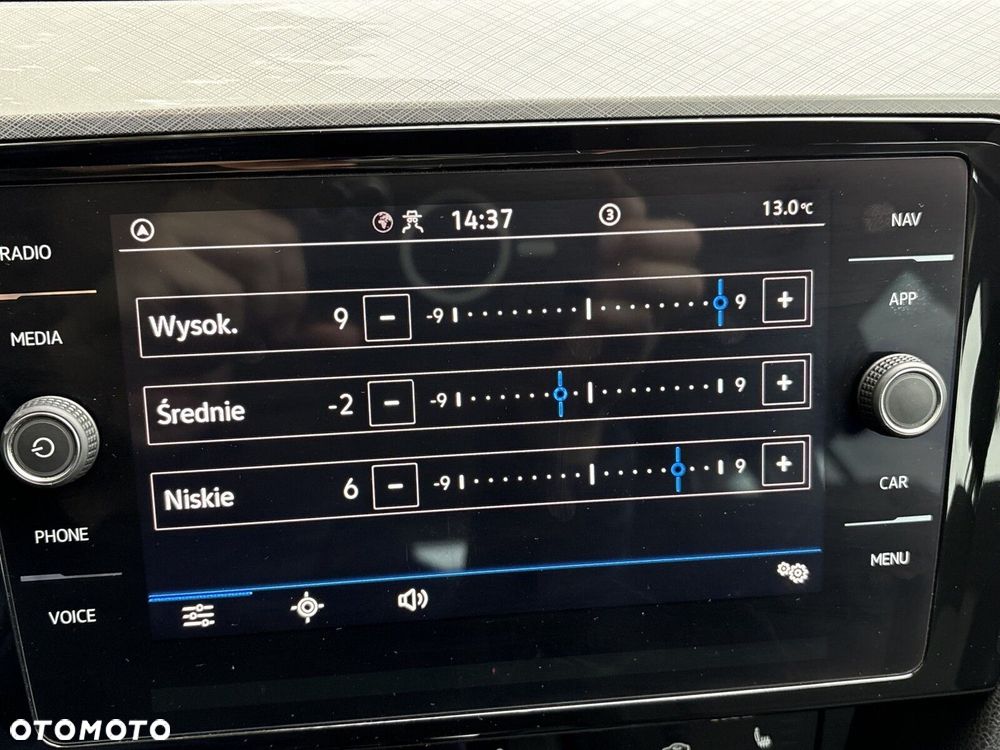 Volkswagen Passat 2.0 TDI SCR Style DSG - 29