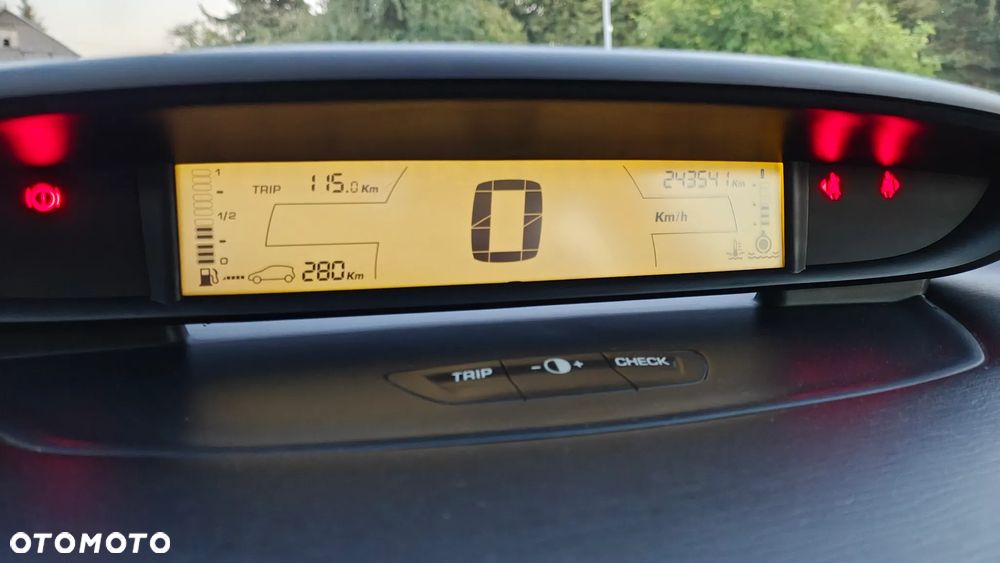 Citroën C4 1.6 16V Magic - 11