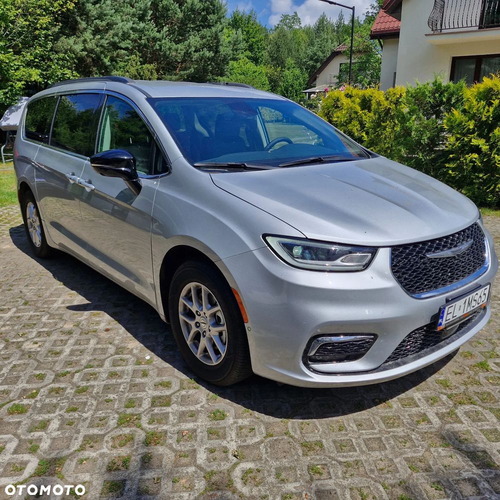 Chrysler Pacifica - 1
