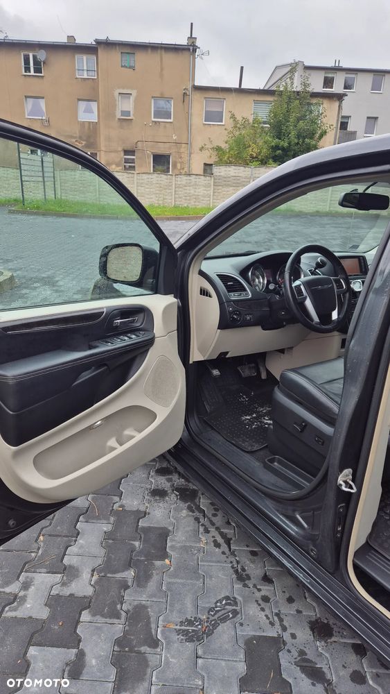 Chrysler Town & Country 3.6 Touring - 10