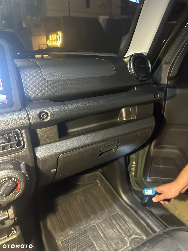 Suzuki Jimny 1.5 Elegance - 38
