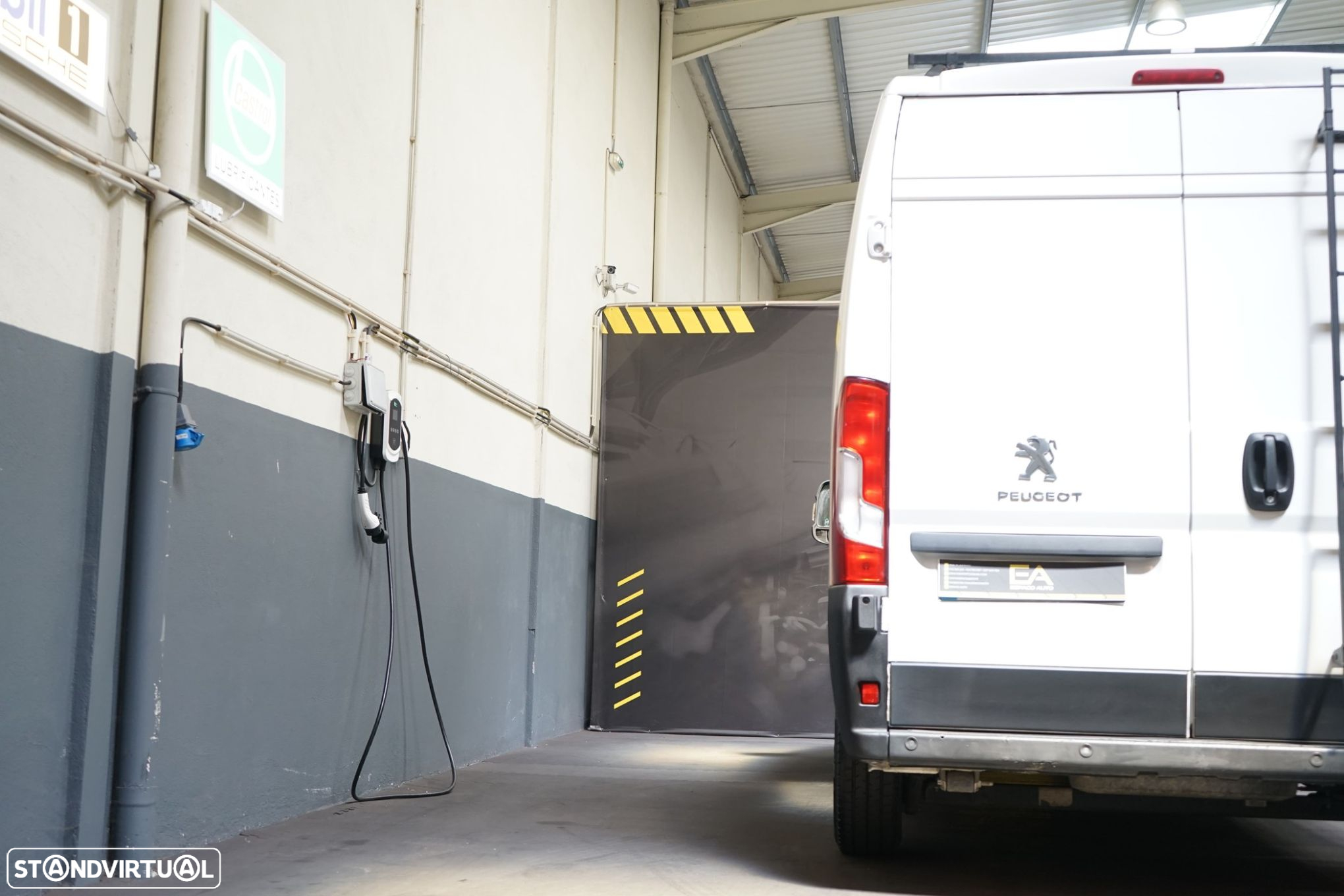 Peugeot Boxer 2.0 BlueHDi 330 L1H1 - 39