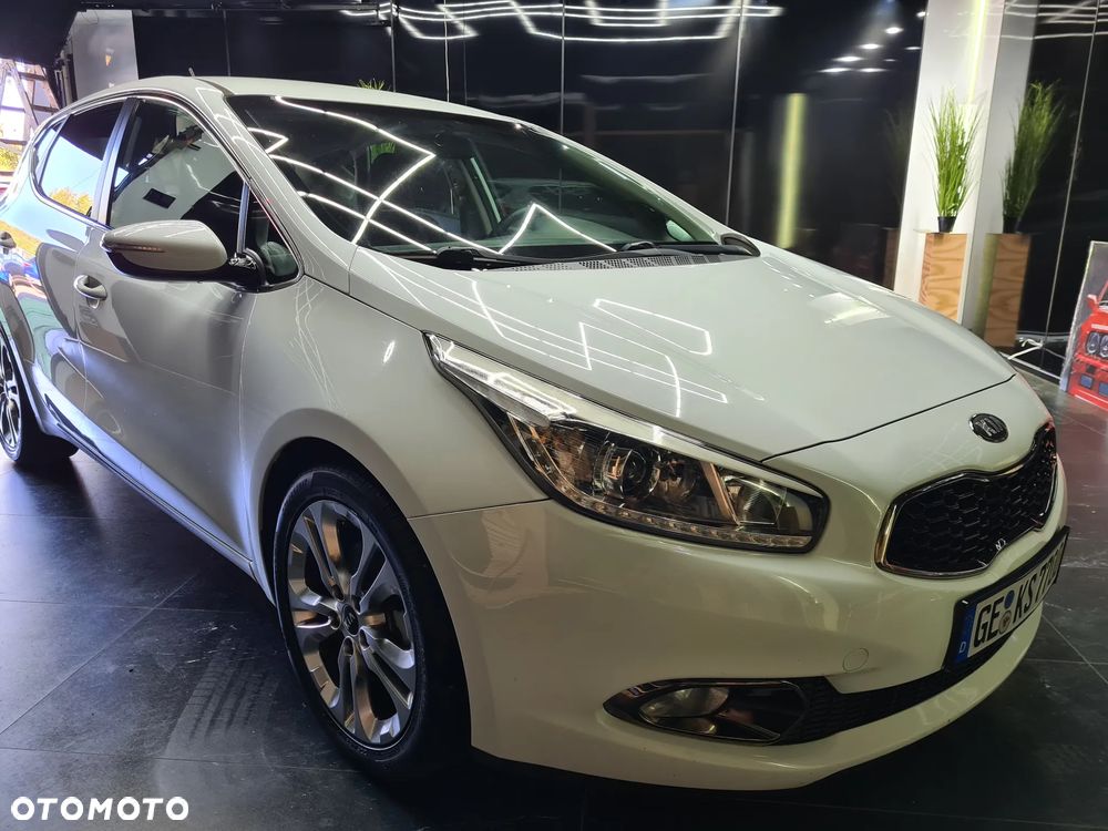 Kia Ceed 1.6 CRDi ISG Spirit - 33