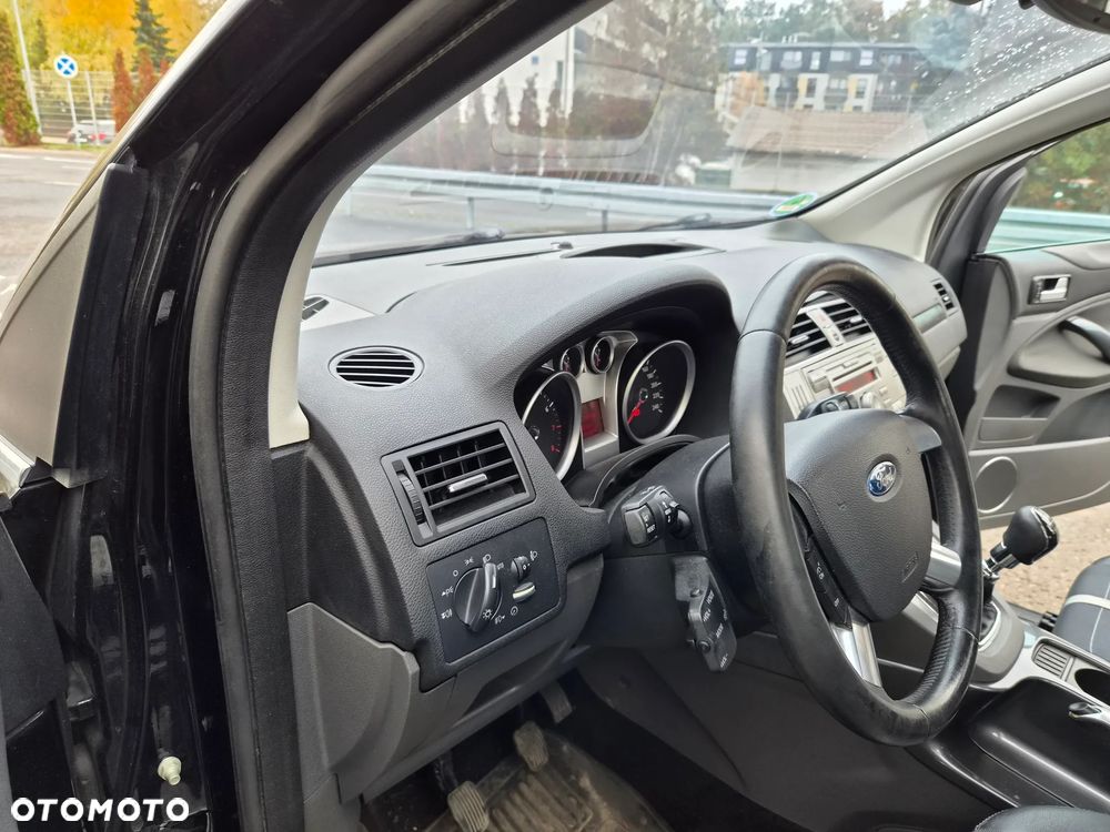 Ford Kuga 2.5 4x4 Titanium - 18