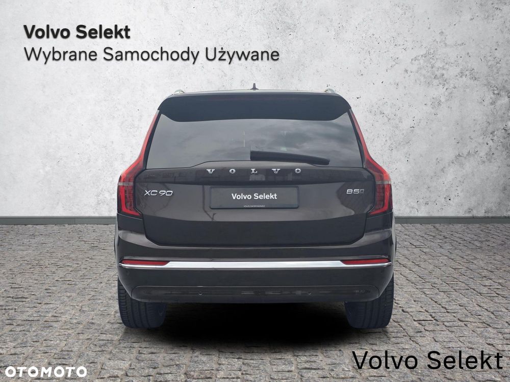 Volvo XC 90 - 9