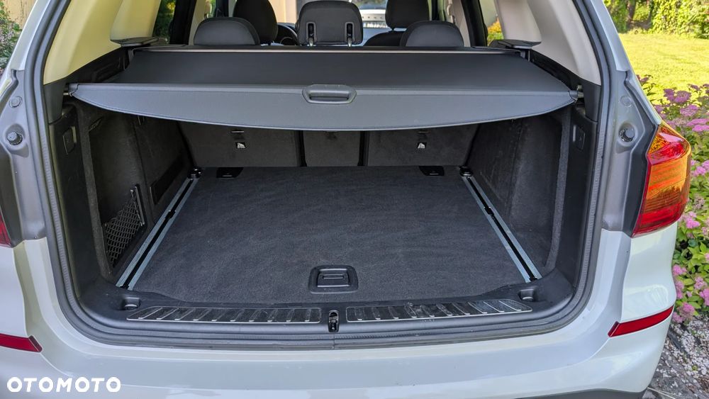 BMW X3 xDrive20i GPF Advantage - 16