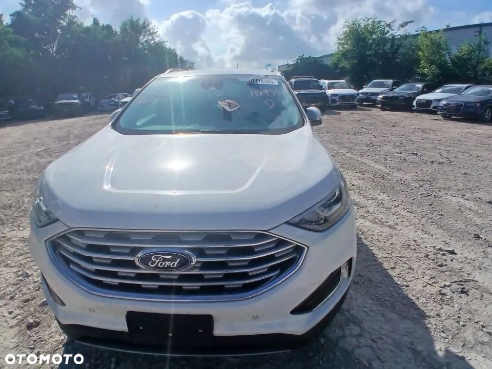 Ford Edge - 11