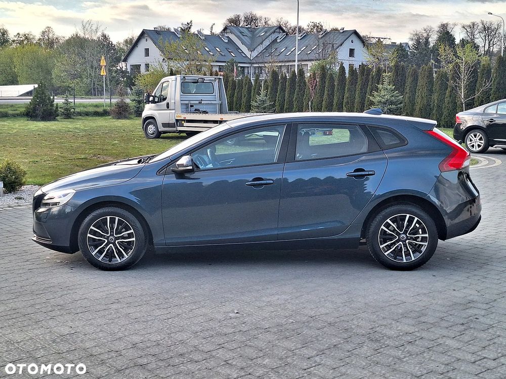 Volvo V40 D2 Momentum - 11