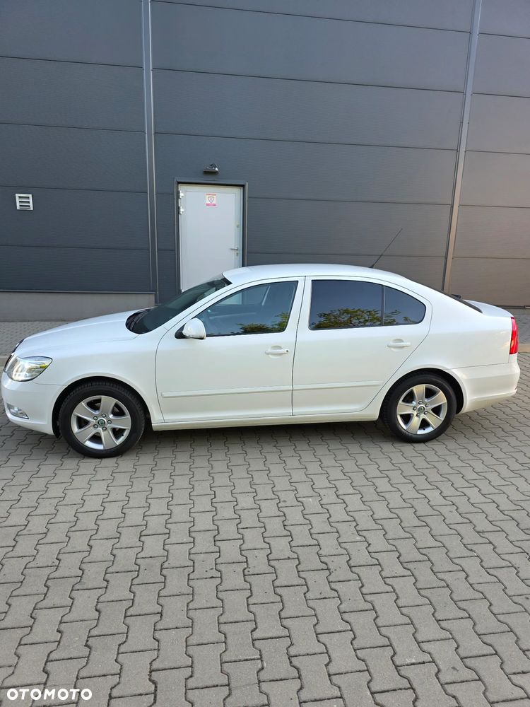 Skoda Octavia 1.6 Elegance EU5 - 5